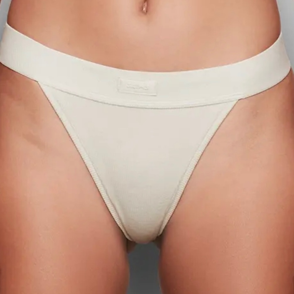 Skims Cotton Rib Thong